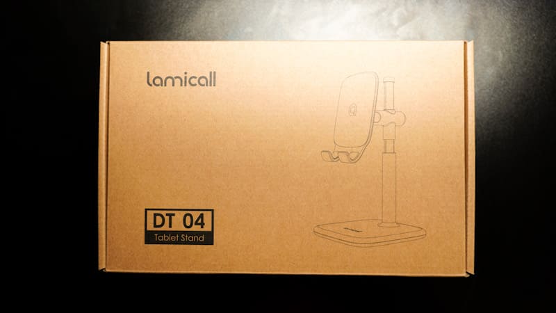 Lomicallのタブレットスタンドのパッケージ